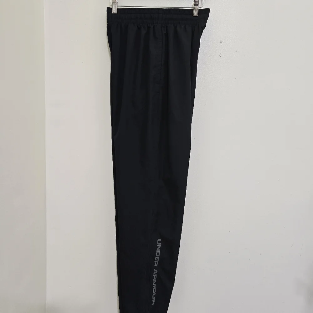 UNDER ARMOUR men size Small  Vital Woven‎ Pants Loose Track Mesh Lined Ankle Zip